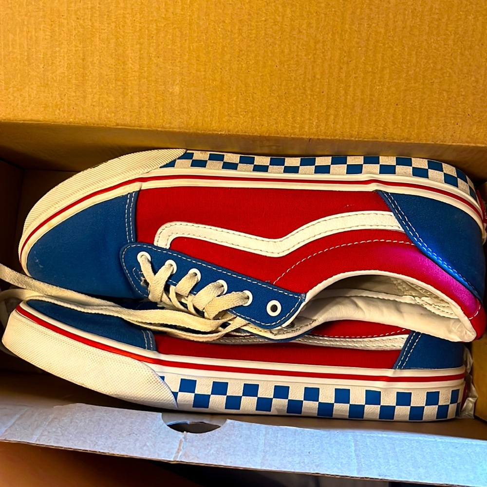 vans red & blue checkered shoes